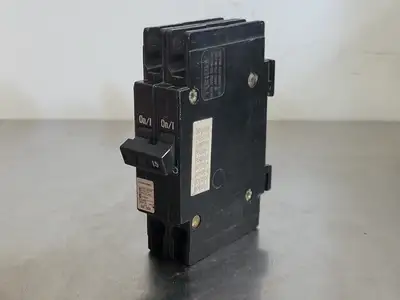 USED CUTLER-HAMMER QCF215