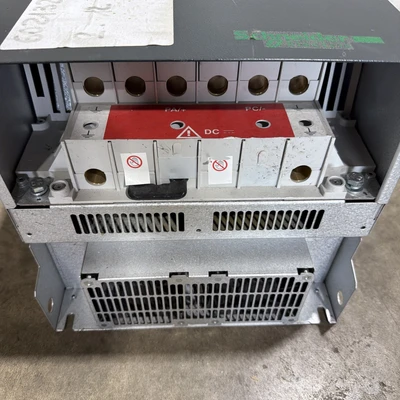 USED Schneider Electric ATV212HD55N4