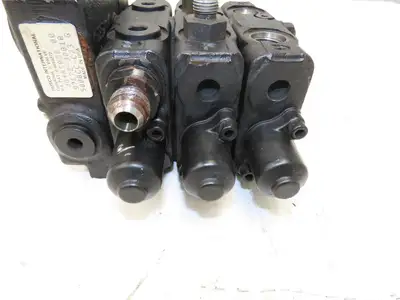 Husco 5000CC-C23 G Hydraulic 3-Spool Forklift Mast Control Valve Off EC25KE
