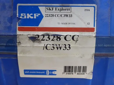 SKF Explorer 22328 CC/C3W33 Spherical Roller Bearing 140mm x 300mm x 102mm 1 New NIB