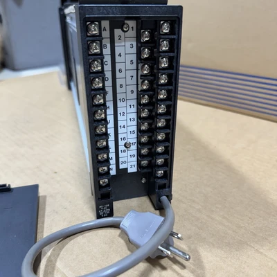 NEW Yokogawa SLPC*E