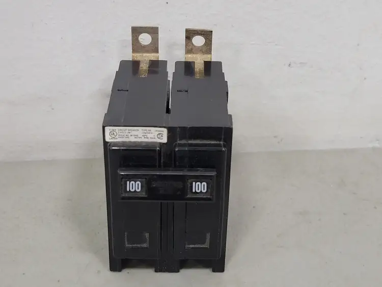 Used CUTLER-HAMMER BA2100 Switchgears British Columbia CA | Lenmark #240741