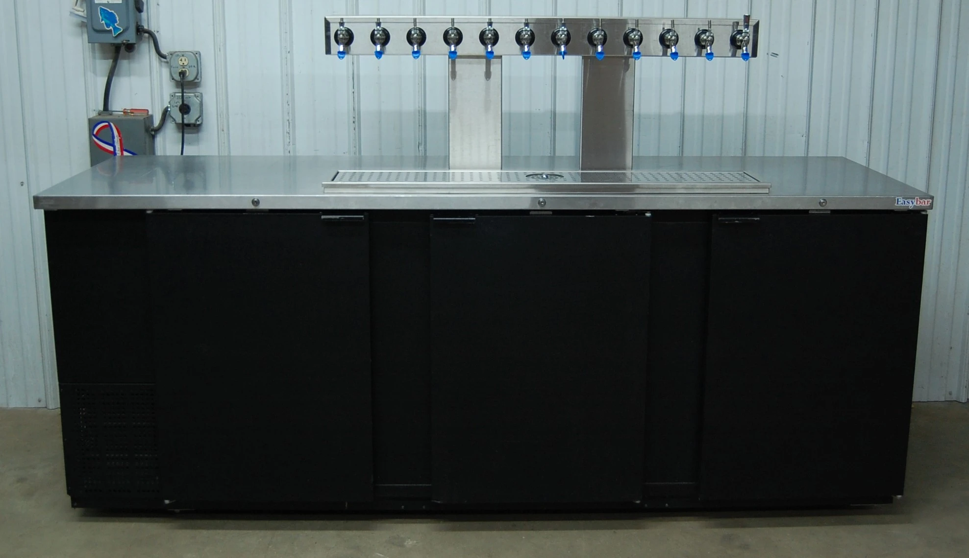 142-1109 Asber 8' 3 Door Cooler w 12 Tap Beer Kegerator #ADDC-94 NT