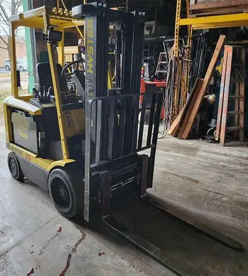USED 2001 HYSTER E50XM2