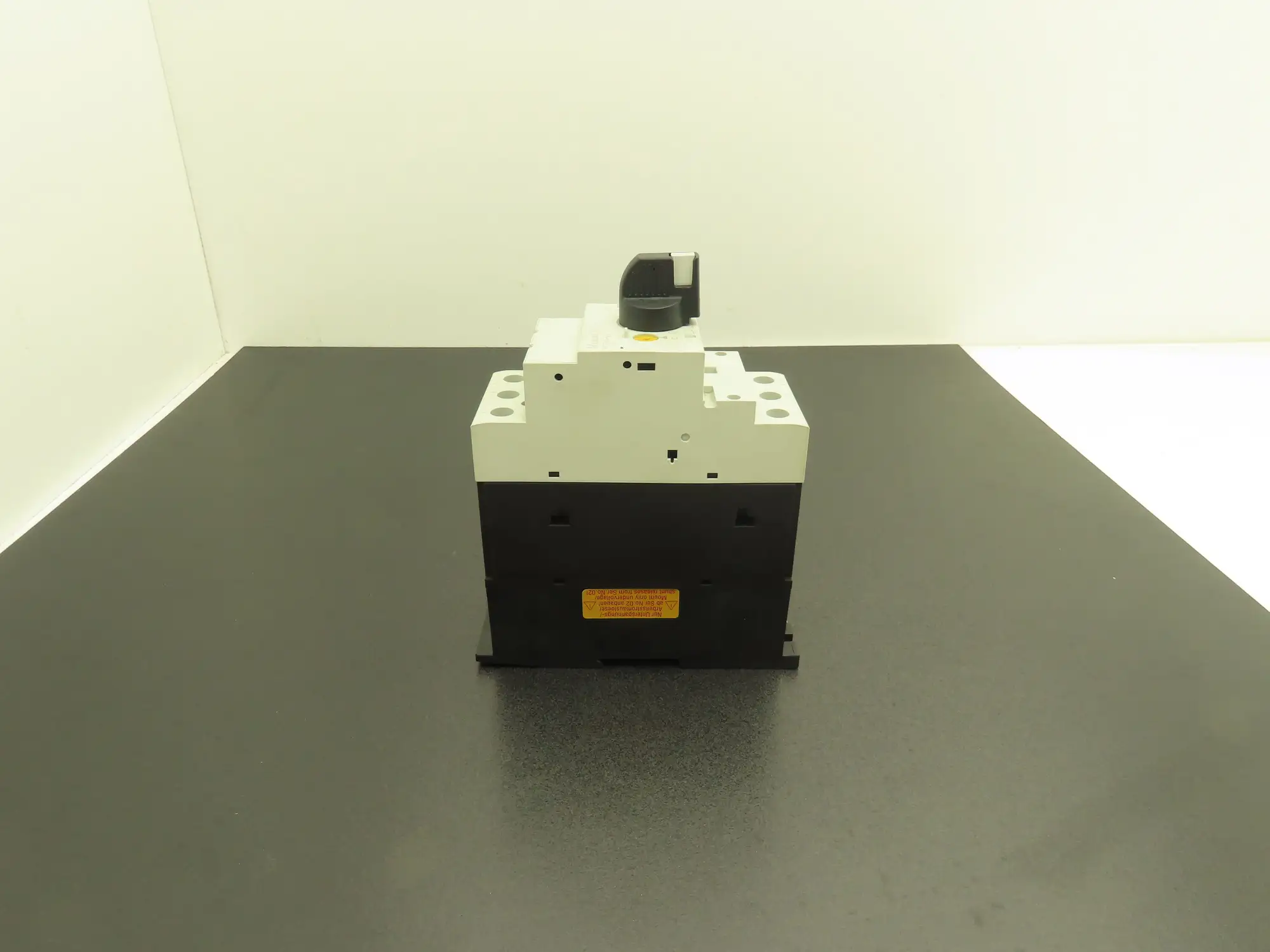 Moeller PKZM4-25 Manual Motor Starter 16-25A 20Hp 600vAC 3Ph