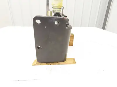 Caterpillar EC25KE Electric Forklift Brake Pedal Master Cylinder Assembly