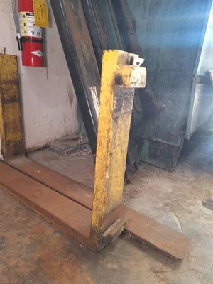 Used _UNKNOWN_ _UNKNOWN_ Pallet Forks Georgia US | Auction Management Corporation #1548555