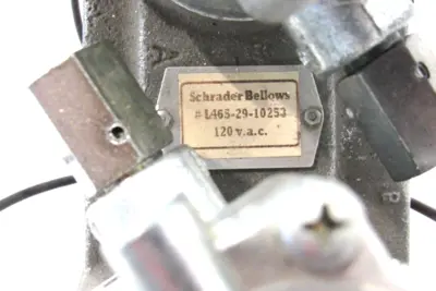 NEW SCHRADER BELLOWS L465-29-102-53 DUAL SOLENOID VALVE ASSY. L4652910253