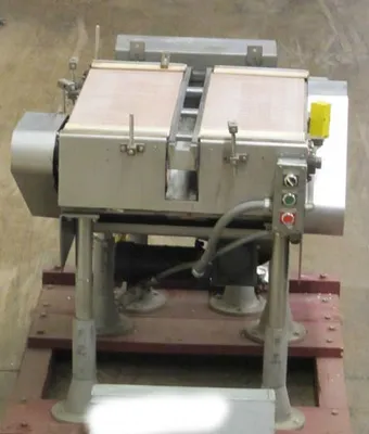 USED TABLE TOP ACCUMULATOR 36 X 28 ACCUMULATOR