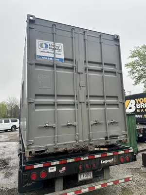 40' PORTABLE OFFICE STORAGE CONTAINER: STOCK #23098