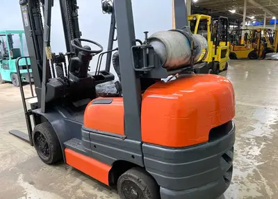 USED 1998 TOYOTA 42-6FGCU30