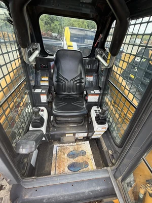 Used 2023 KATO CL35 Compact Track Loaders Tennessee US | Moore Equipment #1517243