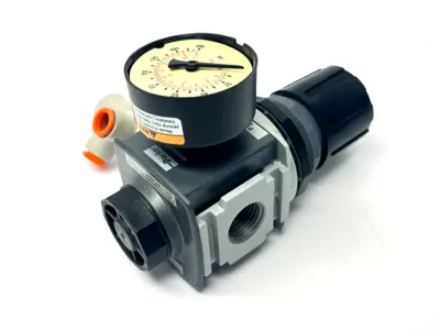 P32RA94BNGP | Parker  Compact Global Modular Regulator P32 1/2" NPT - Used