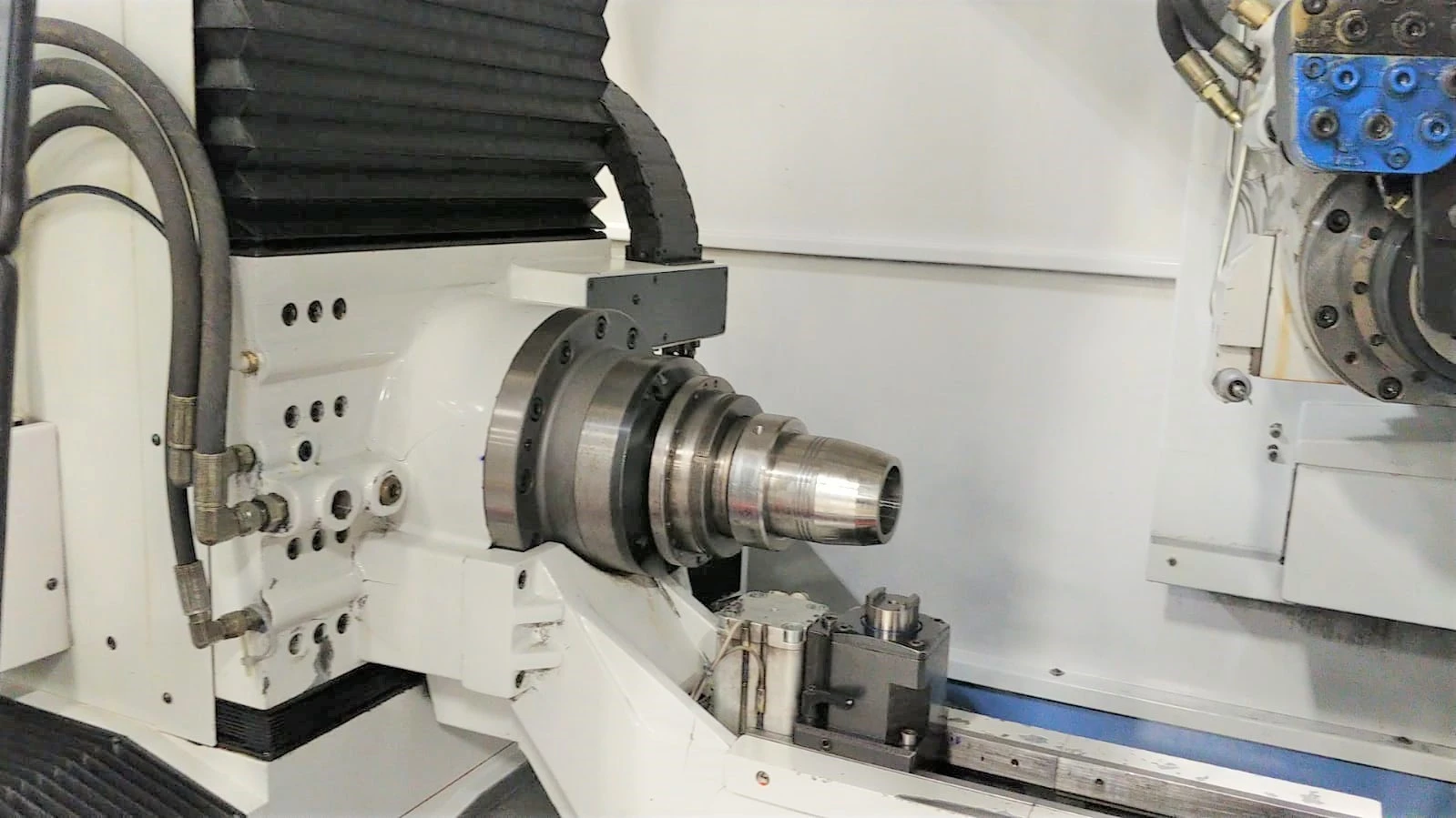 Tool 55522-52020 - Toyota - Cover, Radio Tuner Opening - Nengun