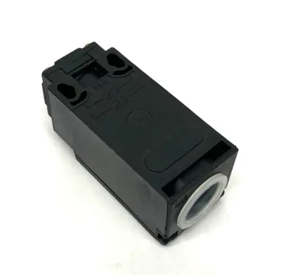 USED TELEMECANIQUE LIMIT SWITCH AC 15 240V 3A