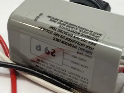 USED INTERMATIC NIGHTFOX PREMIUM BUTTON MOUNT ELECTRONIC PHOTOCONTROL 120V