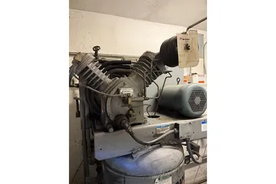 Used _UNKNOWN_ _UNKNOWN_ Tank Mounted Air Compressors Utah US | KD Auctions #1553918