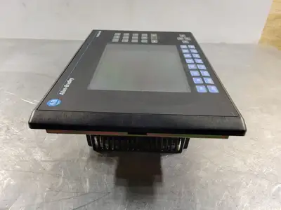 USED ALLEN-BRADLEY 2711-K10C8L1