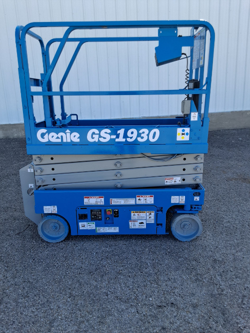 USED 2017 Genie GS-1930