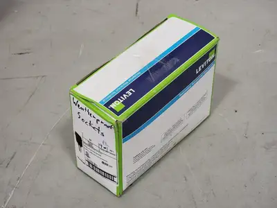 660 W 250 V Weatherproof Light Socket (Box of 10)