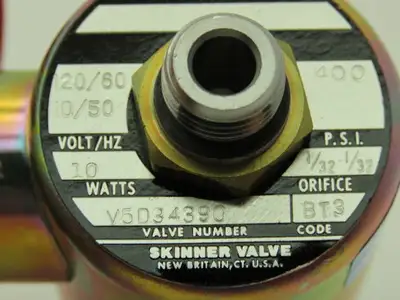 Honeywell Skinner V5D34390 Solenoid Valve 3-Way NC 120V 400 PSI 1/4" NPT
