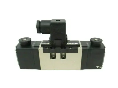 NEW SMC VS7-6-FG-D-3 SOLENOID VALVE VS76FGD3