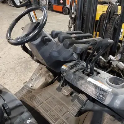 USED 2020 KOMATSU FG30SHT-16