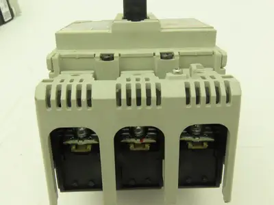Fuji Electric BW50RAGU-3P005 3-Pole Auto Circuit Breaker 5A 500V 3Ph Lot of 9