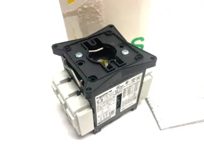 USED SCHNEIDER ELECTRIC TESYS VARIO EMERGENCY DISCONNECT SWITCH MISSING HANDLE