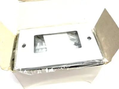 USED HUBBELL METALLIC PLATE, 1-GANG GFCI STAINLESS STEEL PKG OF 10