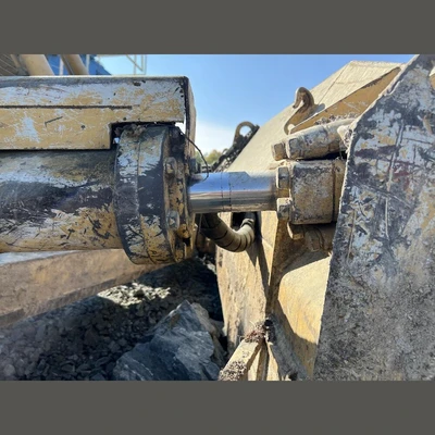 USED 1999 CATERPILLAR D6R LGP