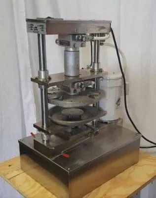 Comtec 2200 Pie Crust Production | Harvest Equipment and Fabrication Inc (4)