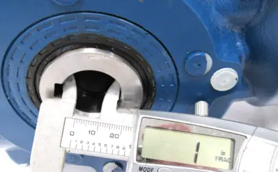 NEW SEW EURODRIVE SA47DRE80M4 GEARMOTOR 14.24:1