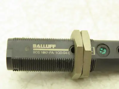 Balluff BOS18KF-PA-1QD-S4-C Retroreflective Photoelectric Sensor 0-4.5m Lot of 8