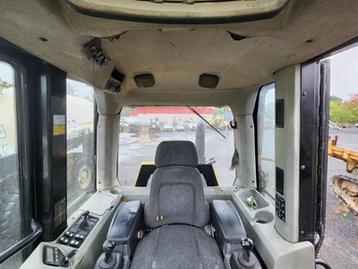 Used 2014 CATERPILLAR 963D Crawler Loaders | Abele Tractor #1343014