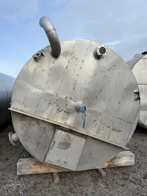 Gallon Tank Tank | ListingHippo (2)