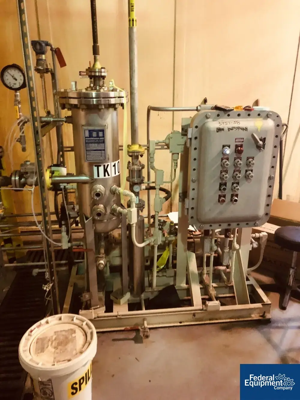 USED Tuthill Tuthill Vacuum System less Pump