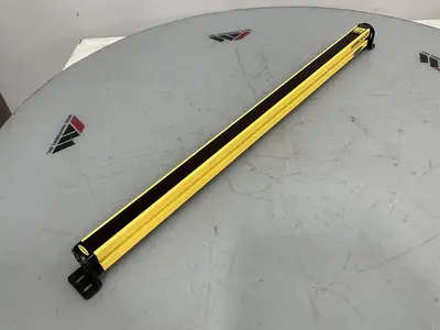 USED BANNER ENGINEERING SLSE30-750Q8