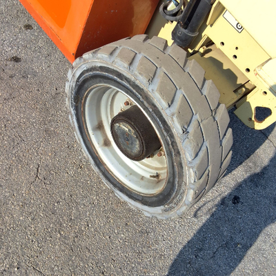 USED 2014 JLG 4069LE