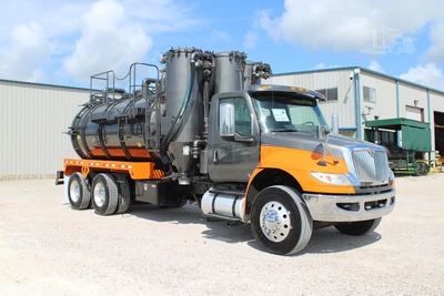 Used 2020 INTERNATIONAL MV Septic/Sewer/Vacuum Trucks Texas US | Roll Off Truck World #1491776