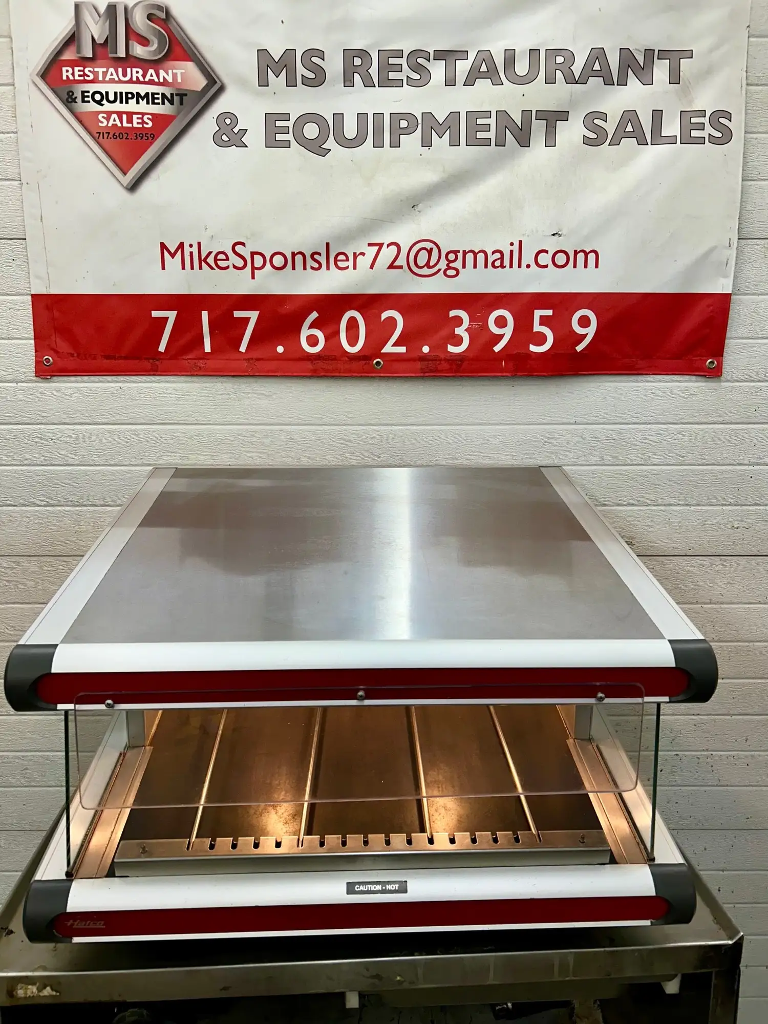 Hatco GRSDS-24 24" Self Service Countertop Heated Display Shelf  REFURBISHED