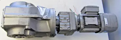 Sew Eurodrive Gear Motor Ratio 428.00 In 1690 rpm Out 3.9 RPM 460V 3 Phase
