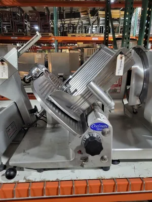 Globe Chefmate GC512 12" Manual Gravity Feed Electric Meat Deli Slicer - 1/3 hp