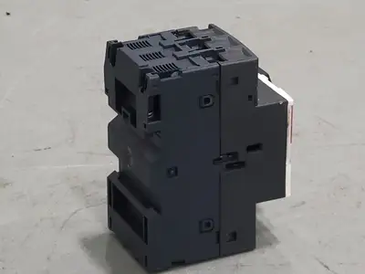NEW SCHNEIDER ELECTRIC GV2ME05