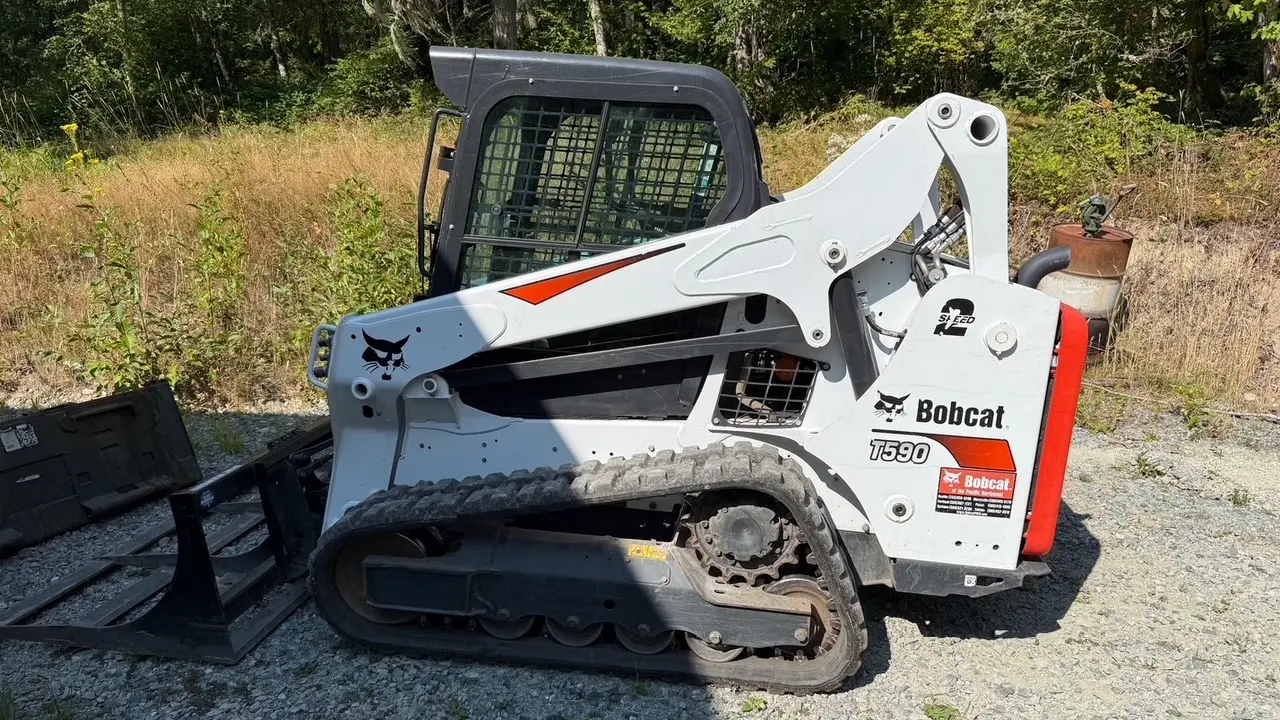USED 2018 Bobcat T590
