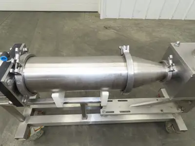 Piston Metering Pump Stainless Steel Pneumatic 1 Gal Displacement 3 Way Valve
