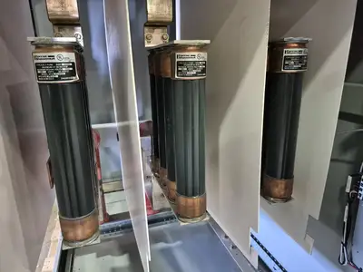 Double Fused Interrupter Switch 5 kV, 4160 Volts & Conduit Cabinet