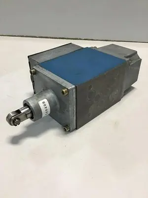USED MANNESMANN REXROTH 54WMR10X7032/YAW SO103