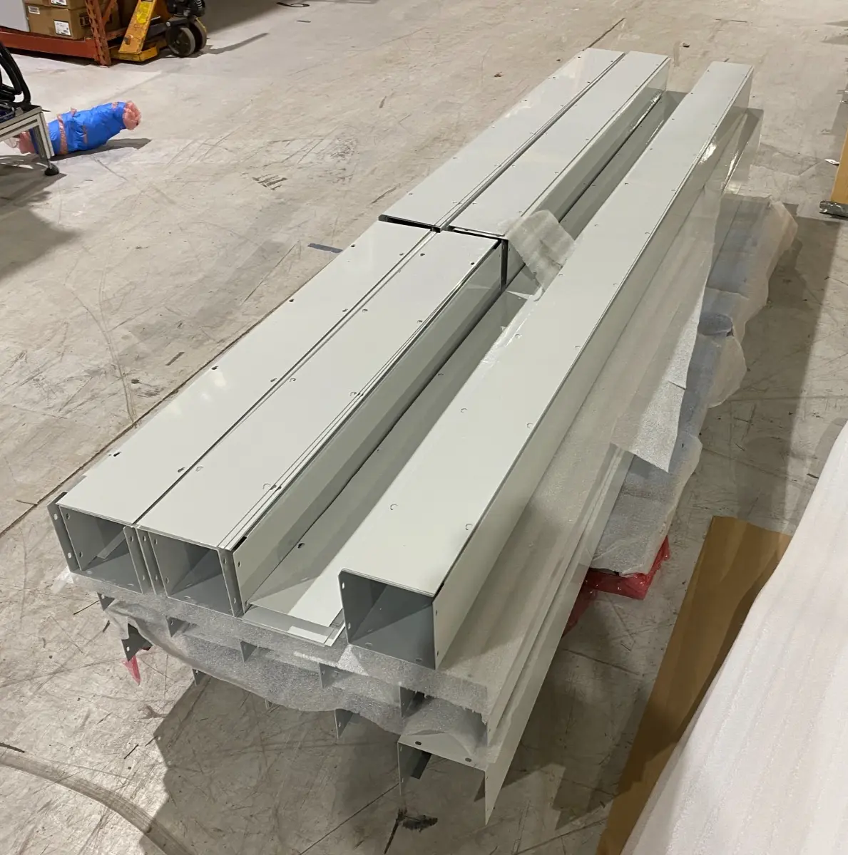 USED HOFFMAN HOFFMAN 10' WIREWAY SECTION & COVERS, 4X 6' SECT, 2X 4' SECT