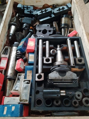Lot of tooling / accessories for TOS W100